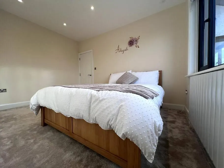 South Park Villa Ilford Holiday home