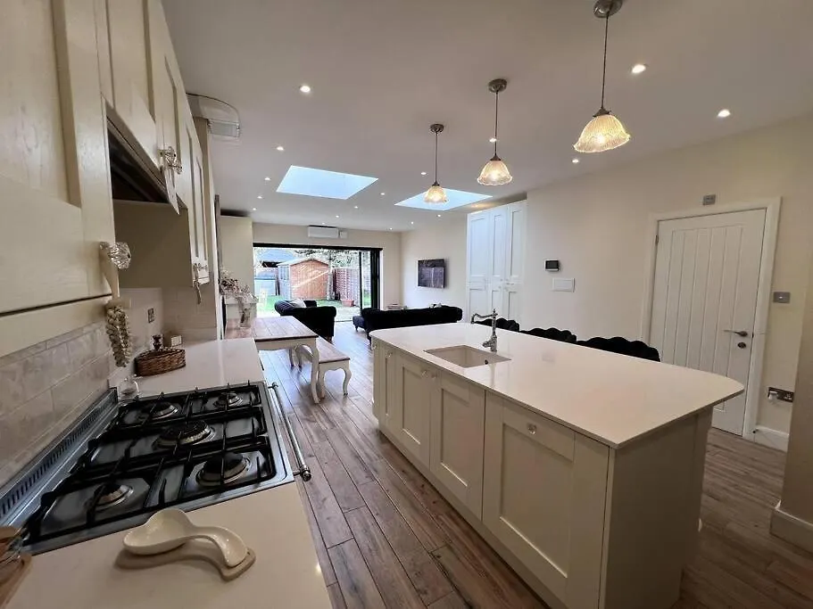 South Park Villa Ilford Holiday home